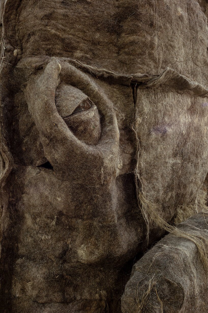Bienal'de Sessizliğin Yankısı: Kazakistan'ın Qoñyr Pavyonu