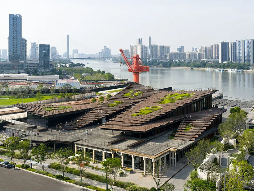 Kengo Kuma, Çin’deki Tarihi Tersaneyi Yürünebilir Volkanik Taş Çatıya Dönüştürdü