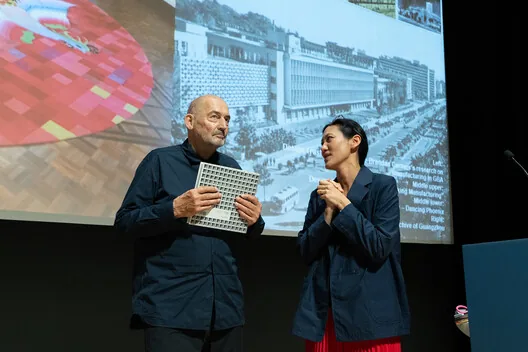 Küratöryel Çalışma Kent Yapımı: Design Trust ve Marisa Yiu