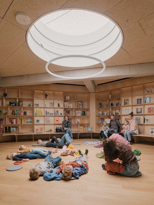 KinderKunstLabor: Çocukların Hayal Gücünü Ateşleyen Bir Sanat Deneyimi