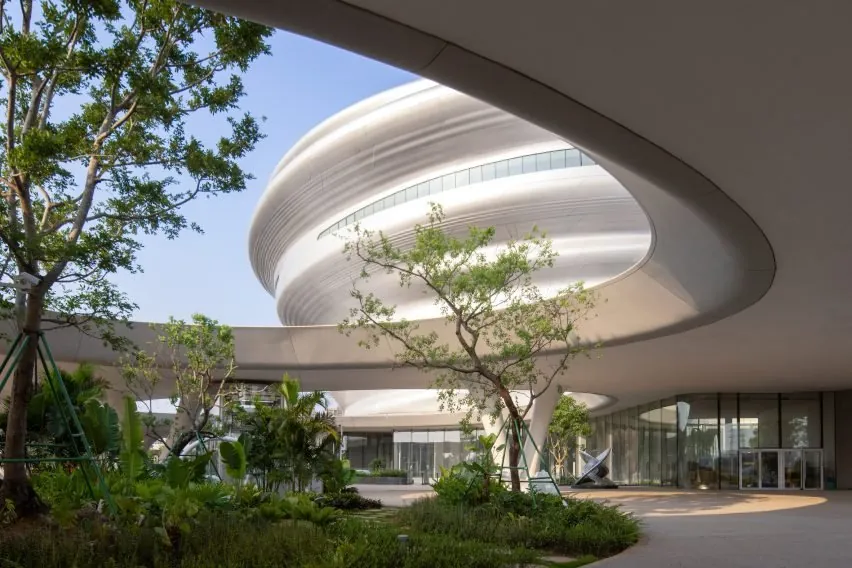 MAD Architects'ten Hainan'a: Bilim ve Keşfe Açılan Fütüristik Kapı