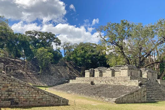 Copán'ın Kentsel Anatomisi: Lynch'in Gözünden Antik Bir Maya Metropolü