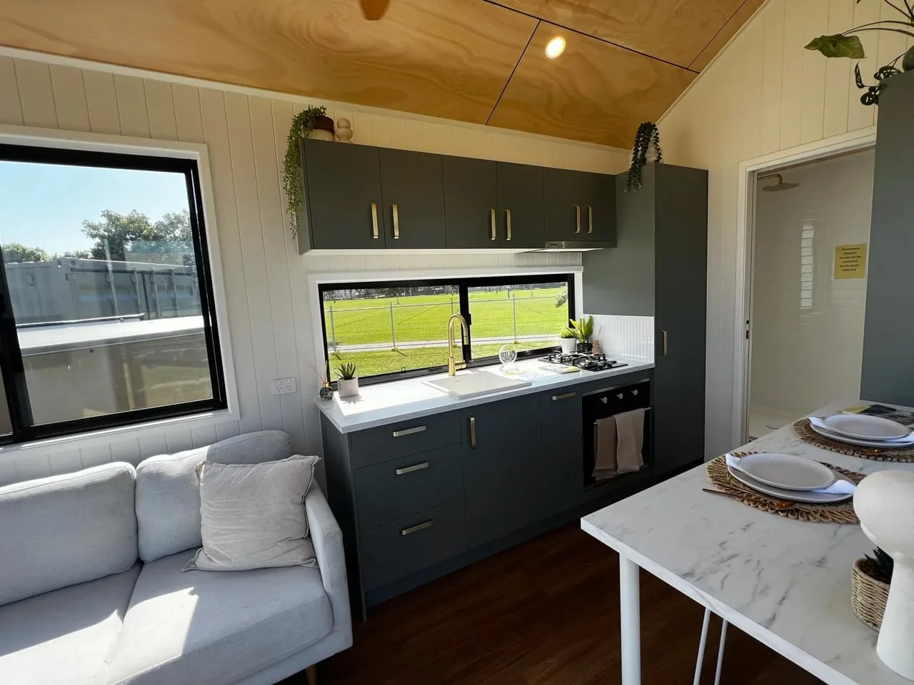 Merdiven Yok, Kattan Vazgeç Yok: Bu Tiny House Tüm Kuralları Yıkıyor