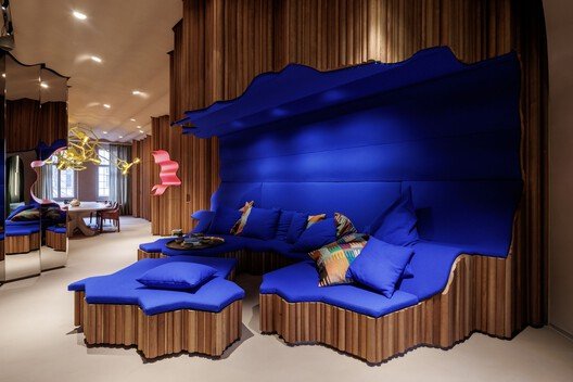 MOM Apartmanı: Berlin'in Tarihi Dokusunda Modern Bir Dans