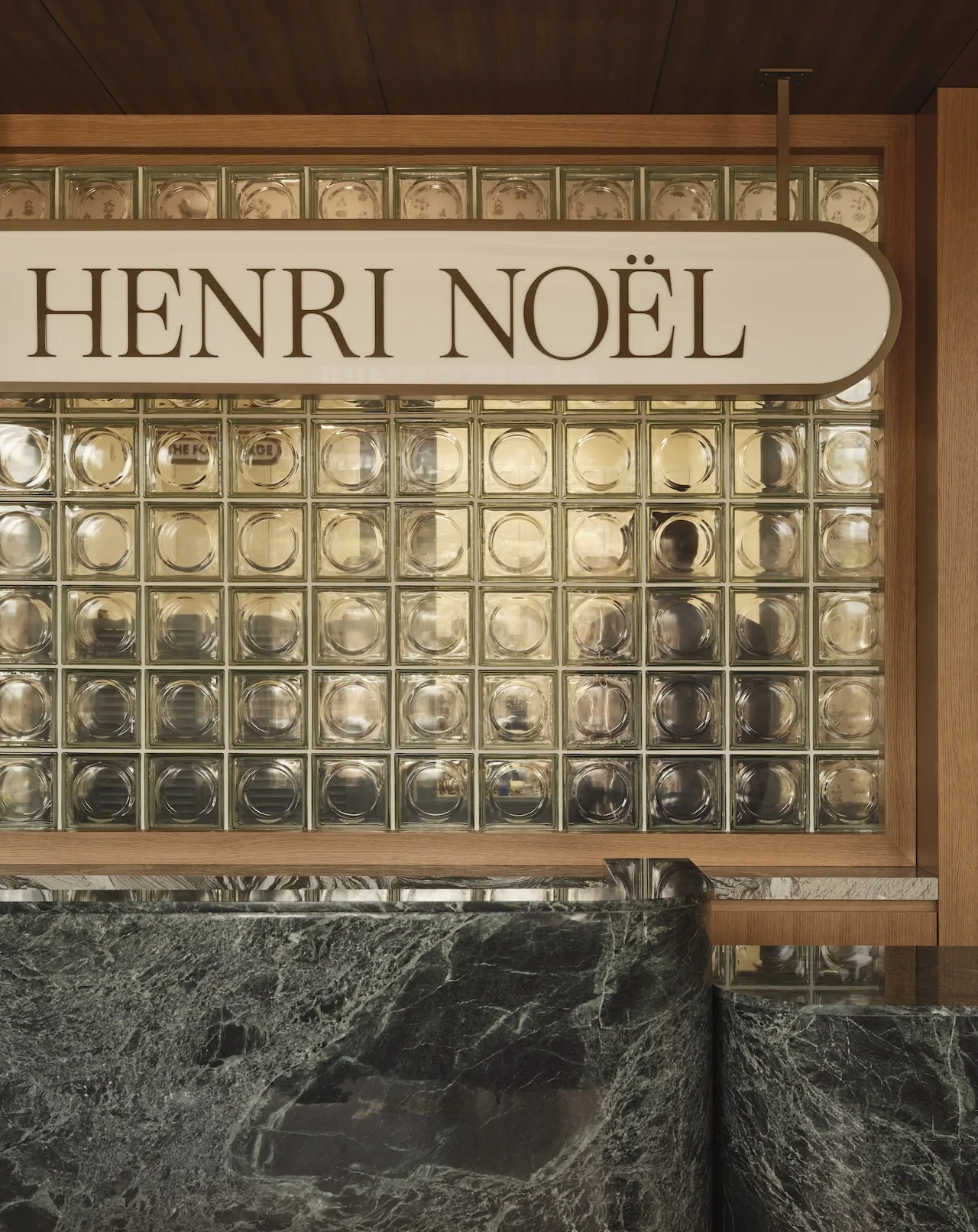 Mücevher Butiğinde Duygusal Zeka: Henri Noël Flagship