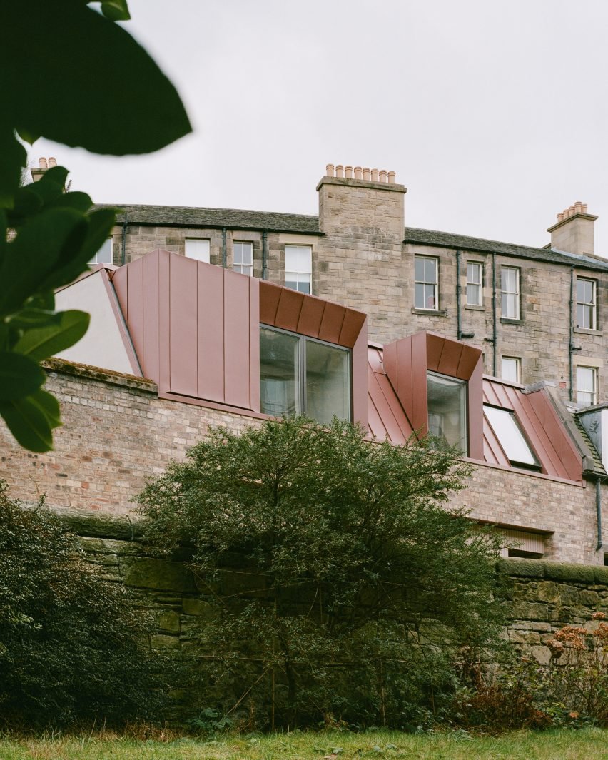 Edinburgh'da Mews Evleri: Kısıtlı Alanlara Işık ve Akılcı Bir Çözüm