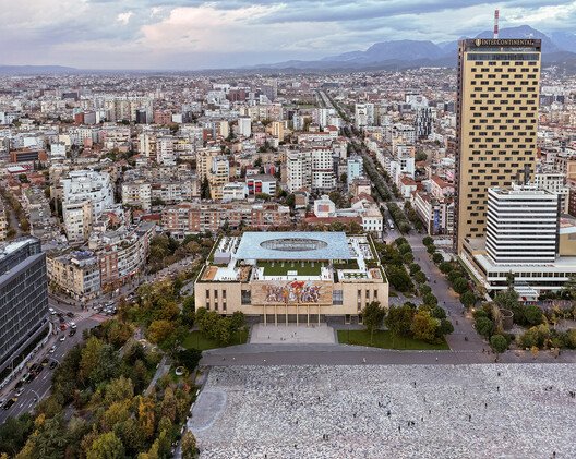 Tiran'ın Kalbinde Zaman Köprüsü: Ulusal Tarih Müzesi Yenileniyor