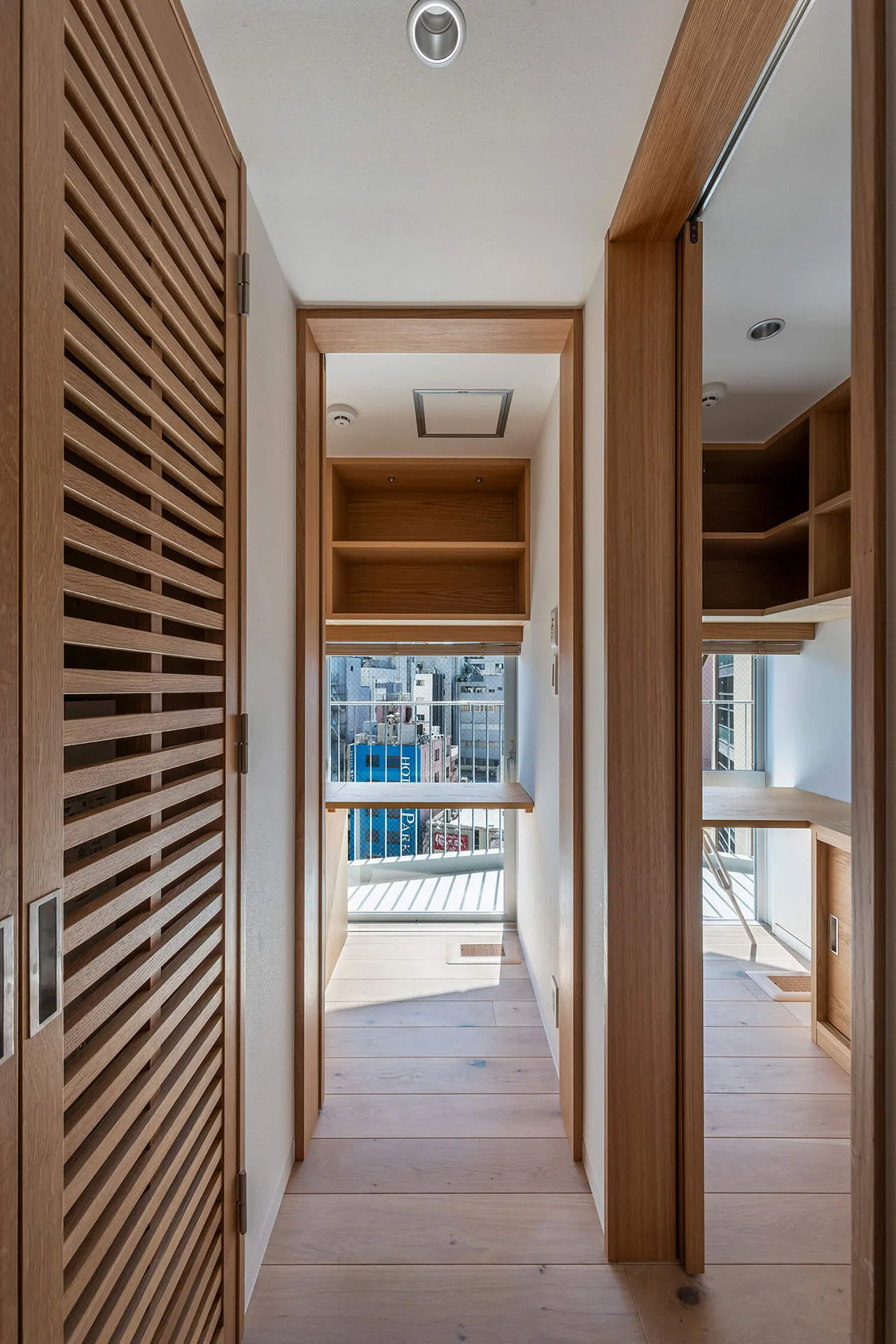 Tokyo’nun Dar Arsasında Yükselen Zarif Çözüm: Clerestory Garden