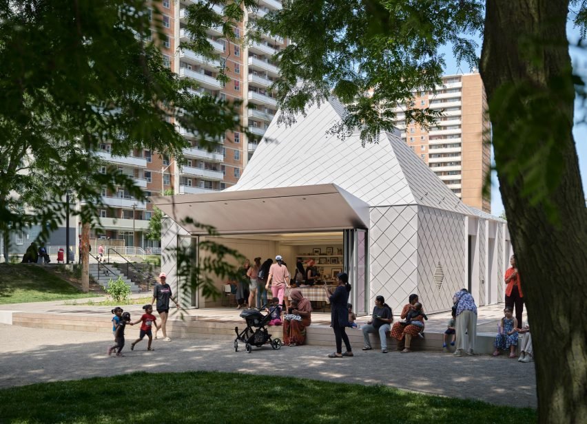 Toronto'nun Yeni Işık Feneri: Belle Pavyonu Parkı Dönüştürüyor