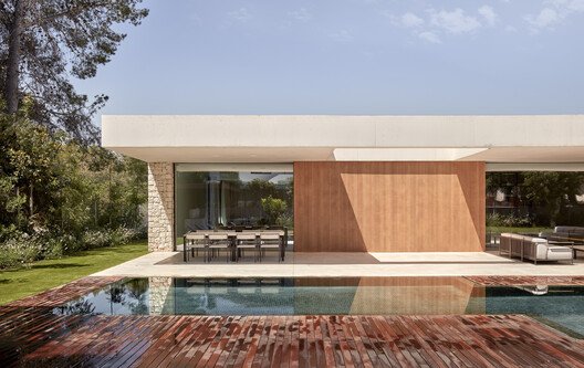 La Cañada Evi: Valencia'da Doğanın Kucağında Çağdaş Bir Fısıltı