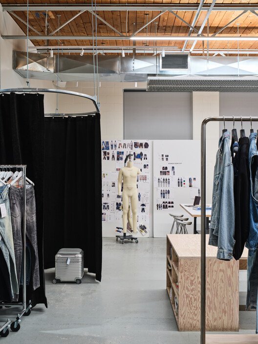 Denimin Yükselişi: Purple Brand Stüdyosu Vancouver'ın Kalbinde
