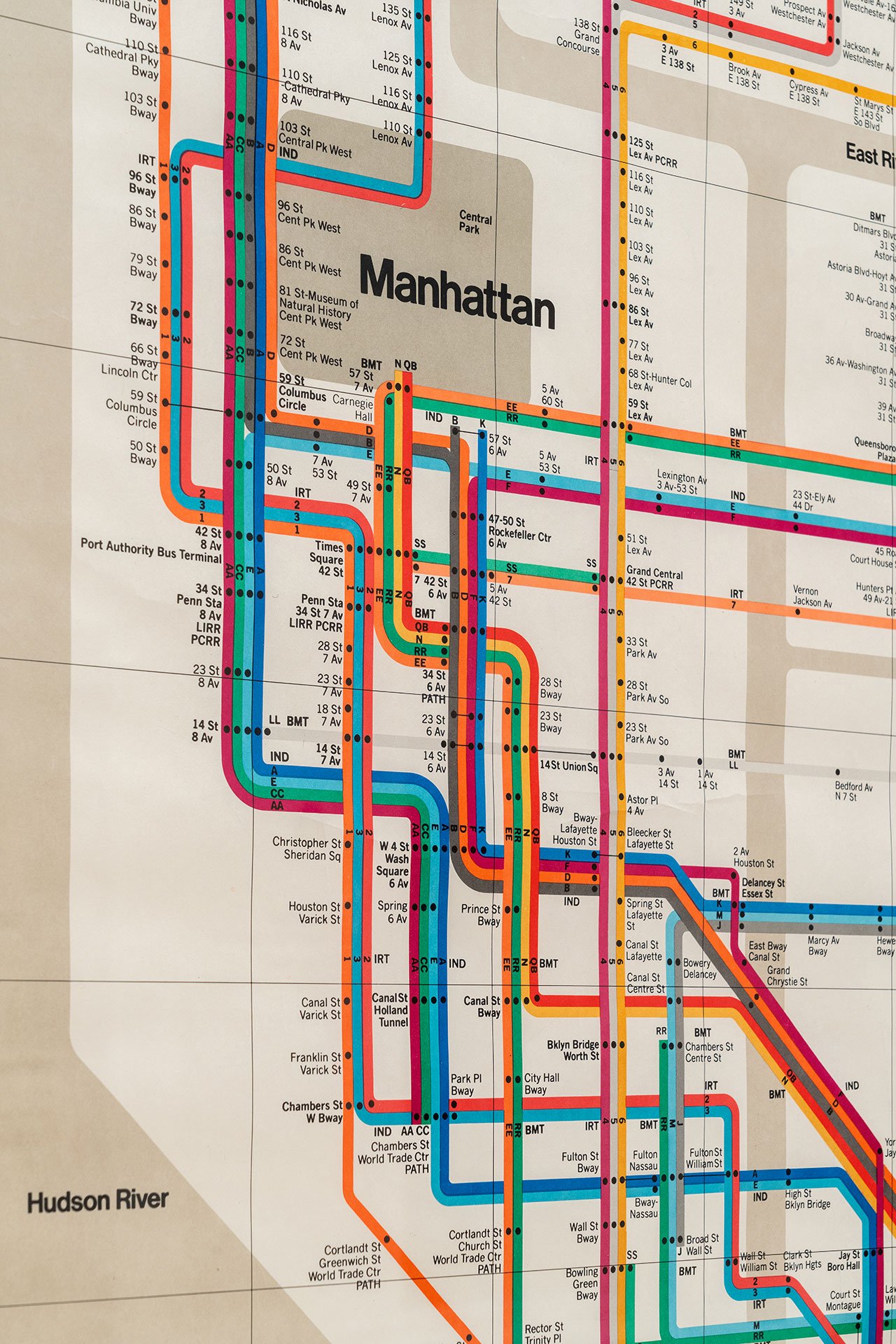 Vignelli'nin Netlik Dili: Milano'da Zamansız Tasarım Sergisi