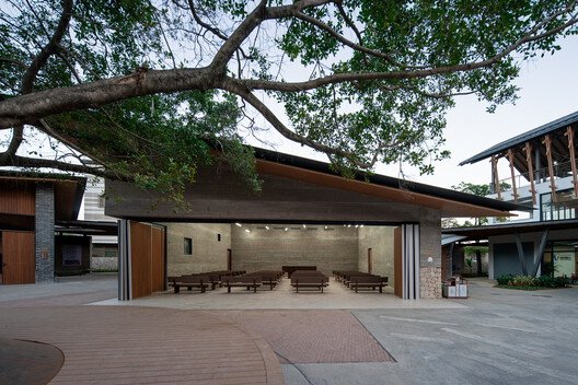 Xutian Köy Merkezi: Terk Edilmiş Okuldan Yaşayan Bir Kalbe Dönüşüm