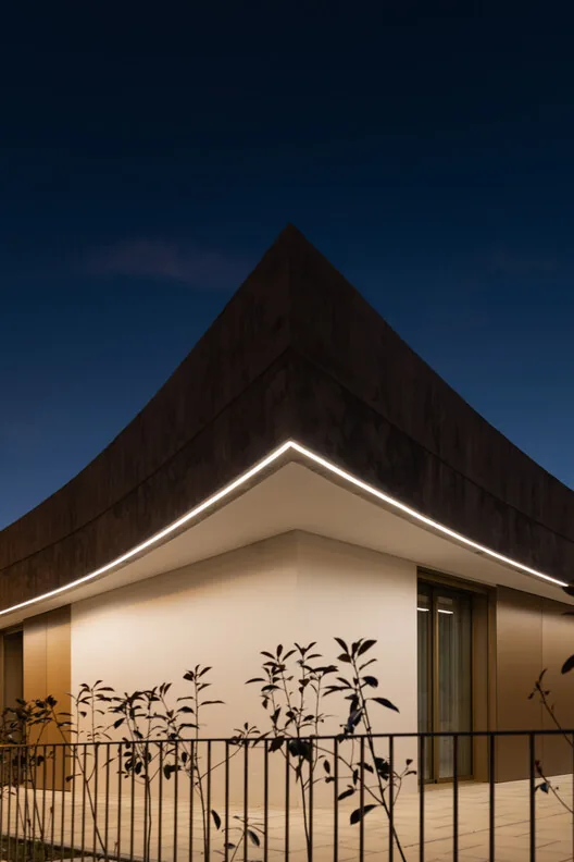 Dağın Kıvrımlarında Tektonik Katlama: House #474