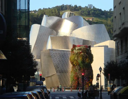 Gehry Yüzyılı: Porto'daki Retrospektifin Düşündürdükleri