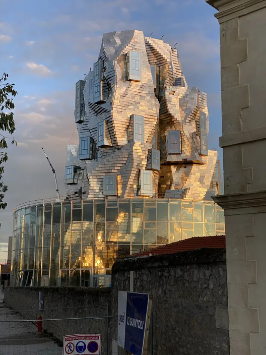 Gehry Yüzyılı: Porto'daki Retrospektifin Düşündürdükleri