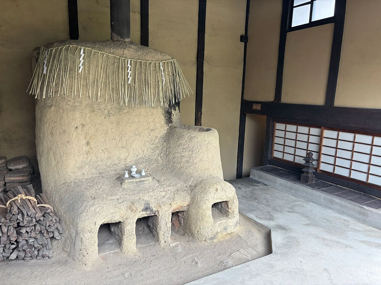 Kawai Kanjiro ve Mingei: Japon Çömlekçiliğinde Gerçek Güzellik