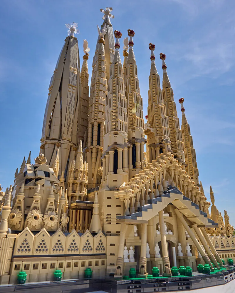 LEGO Sagrada Familia: 12.060 Parçalık Dev Set Geldi