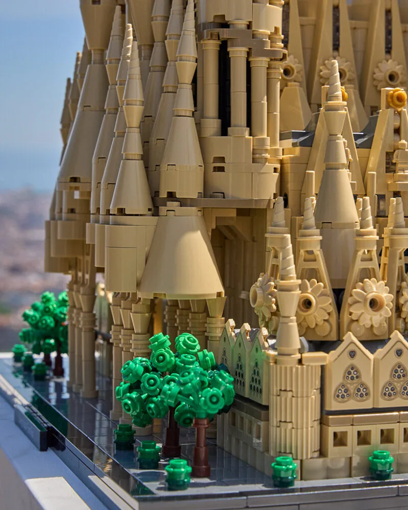 LEGO Sagrada Familia: 12.060 Parçalık Dev Set Geldi