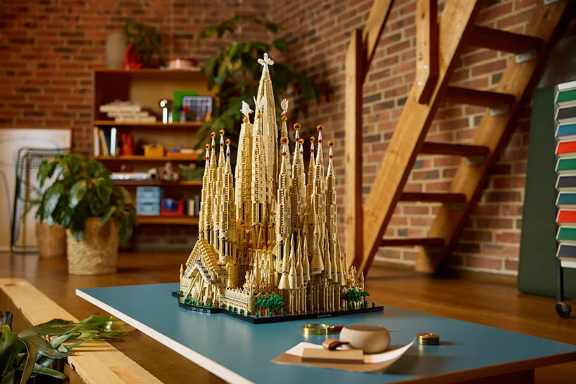 LEGO’dan 12.060 Parçalık Sagrada Familia Seti: Gaudí’ye Dev Bir Saygı Duruşu
