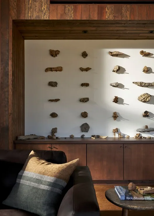 Rock Pavilion: Doğadan Toplanan Taşların Sessiz Şiiri