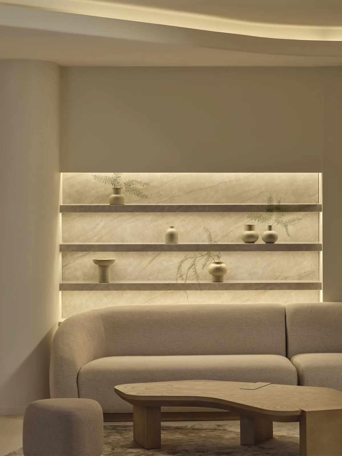 Wellness Uzay Gemisi: Solis East'te Tasarım ve Işık Dansı