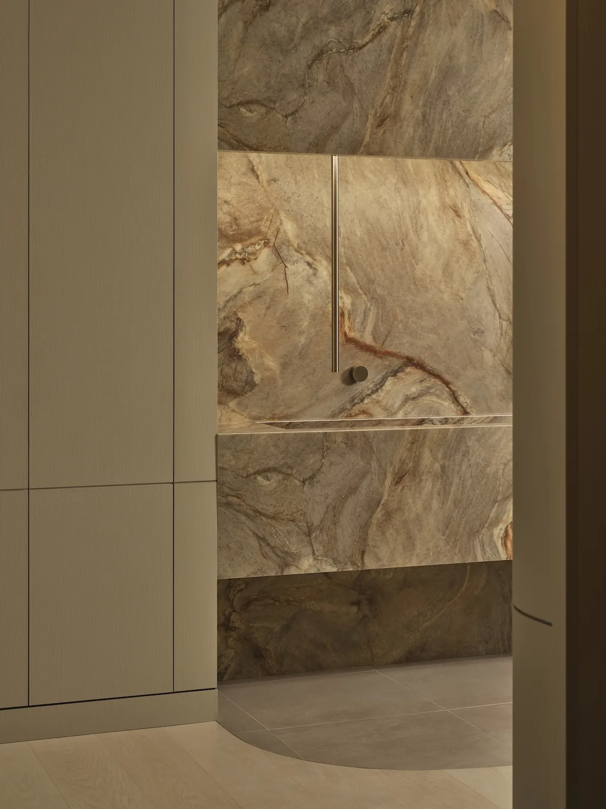 Wellness Uzay Gemisi: Solis East'te Tasarım ve Işık Dansı