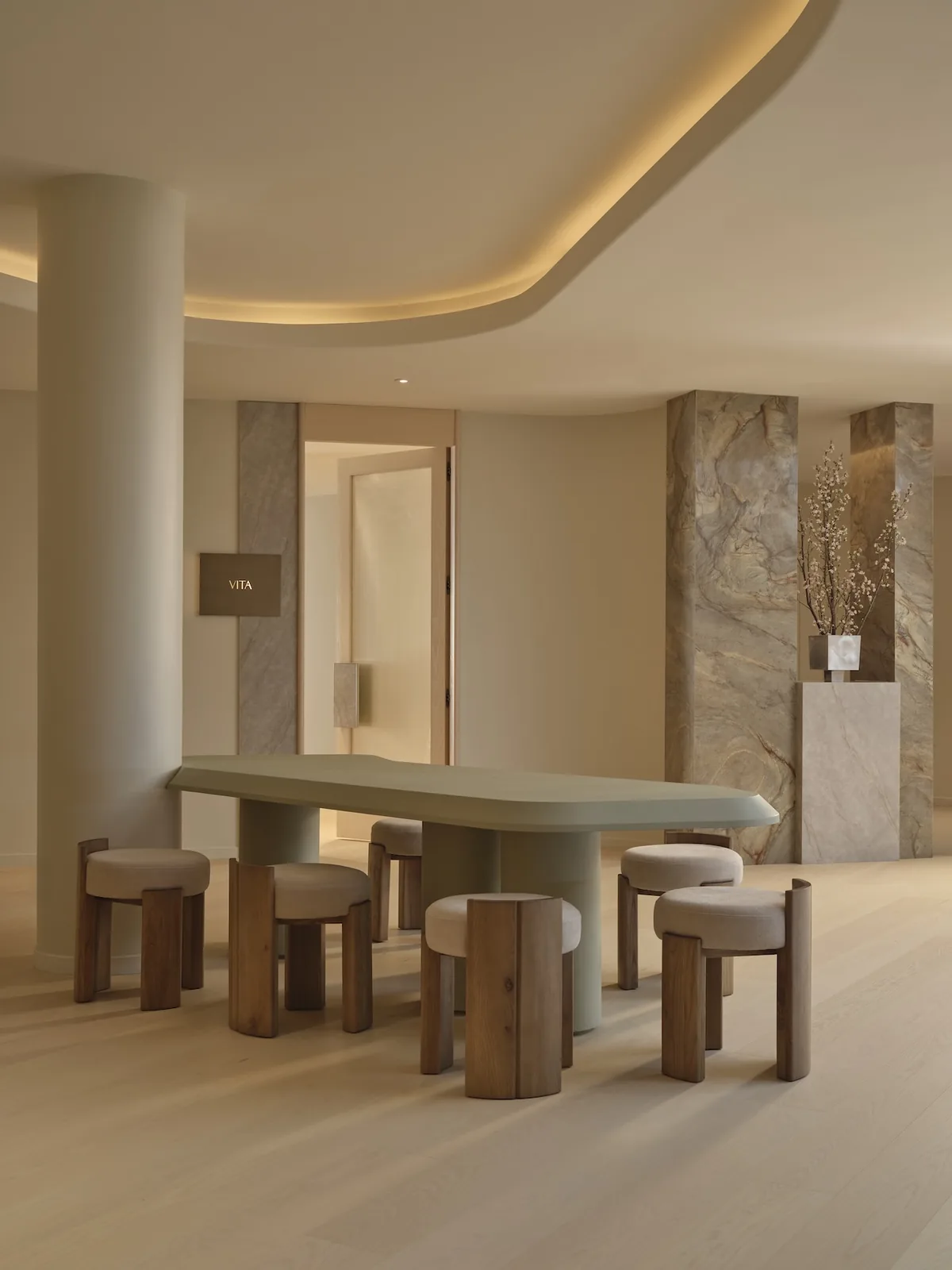 Wellness Uzay Gemisi: Solis East'te Tasarım ve Işık Dansı