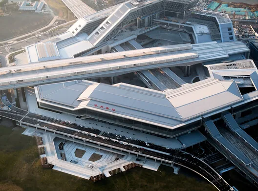 Suzhou Güney Garı: Çin’in Altıgen Ulaşım Devi Kapılarını Açıyor