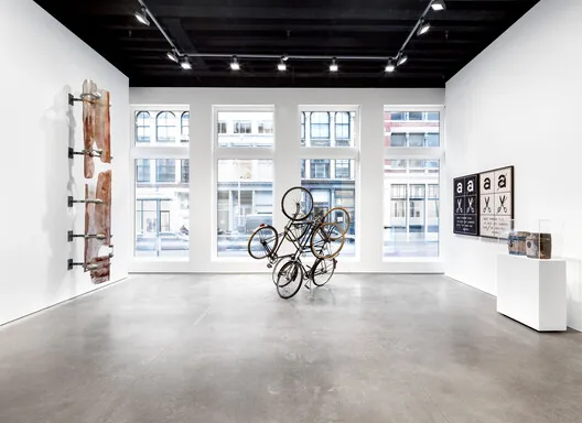Tarihi Bir Yapıda Modern Galeri: Marian Goodman Gallery New York