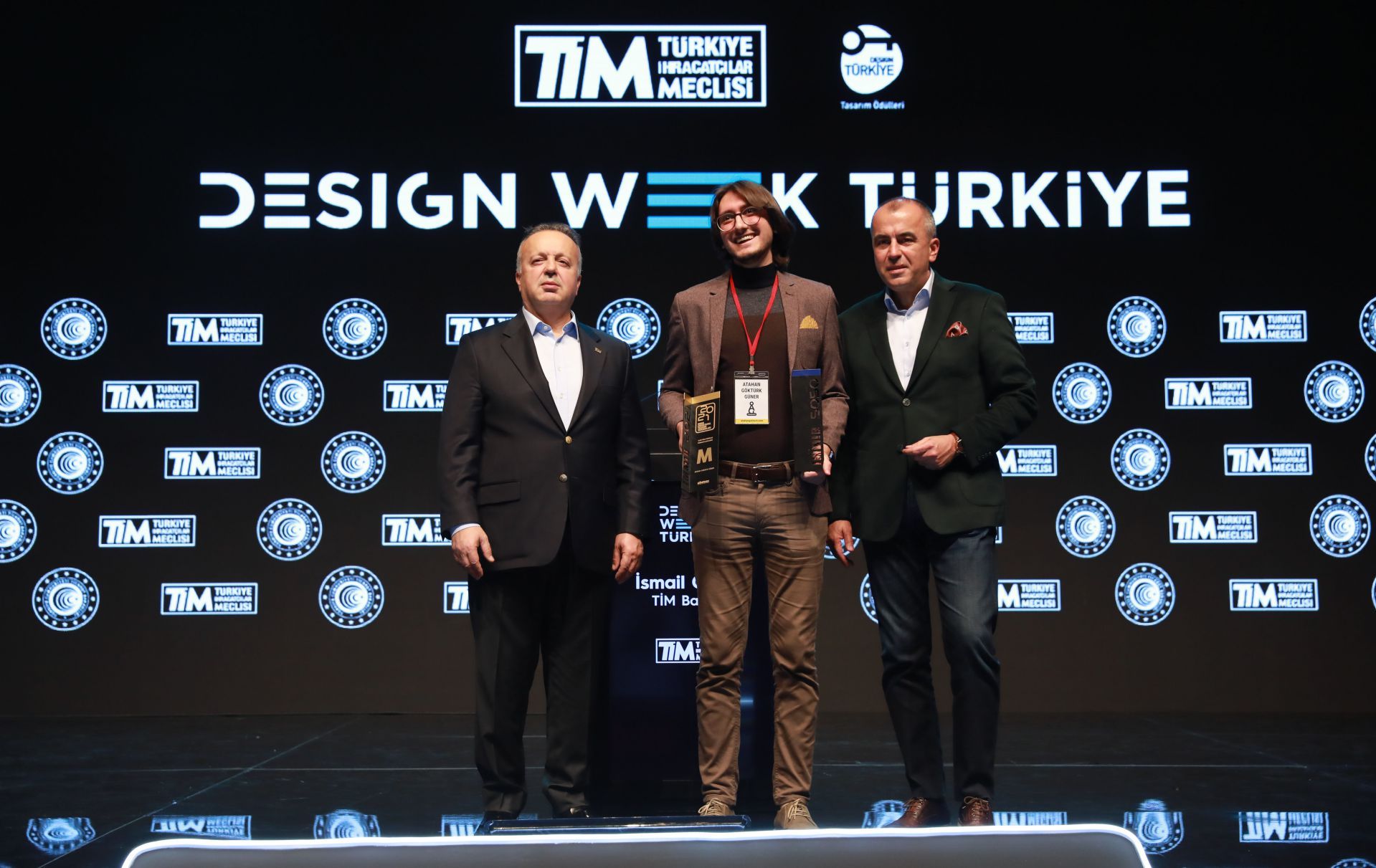 Atahan Göktürk Güner Design Week Ödül Töreninde